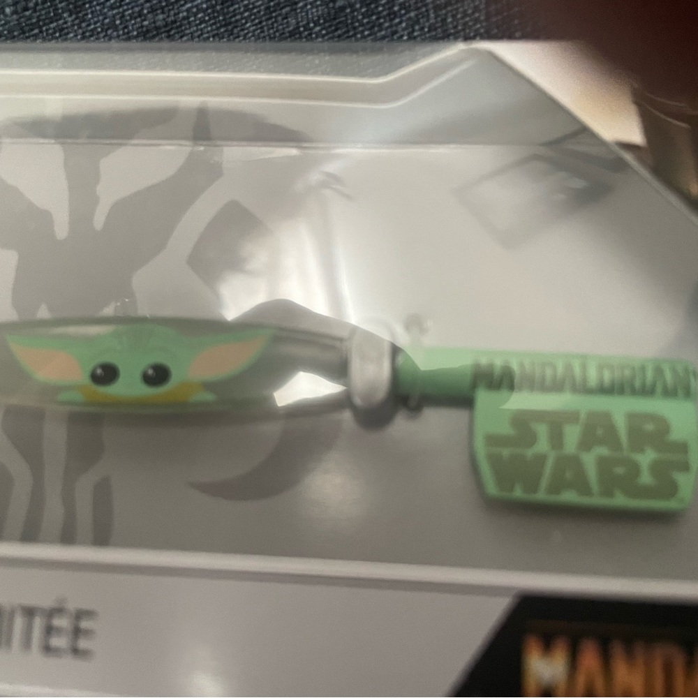 Star Wars The Child collectible Key - Picture 2 of 3